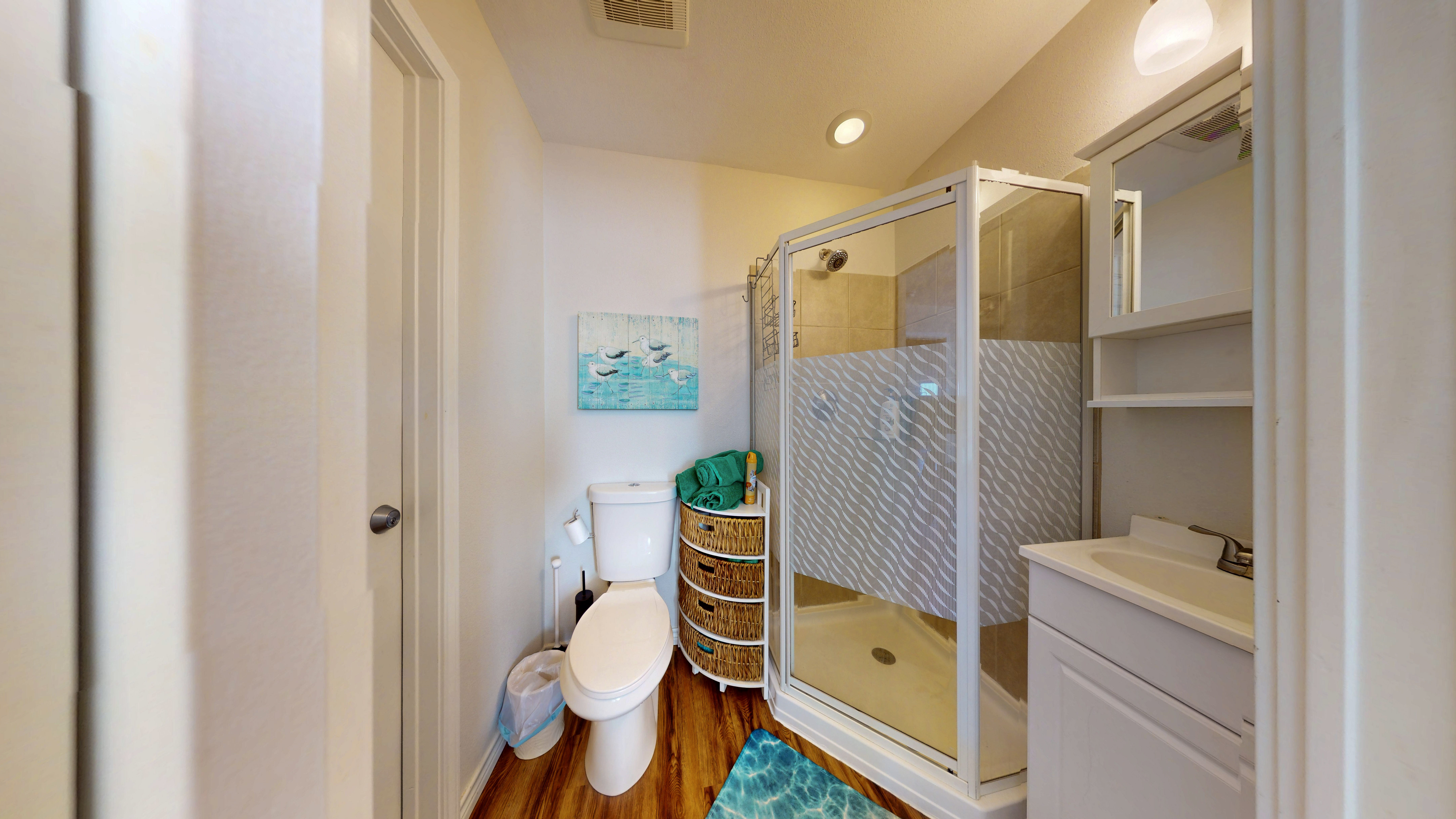 Just Lei'n Low | Photo 29