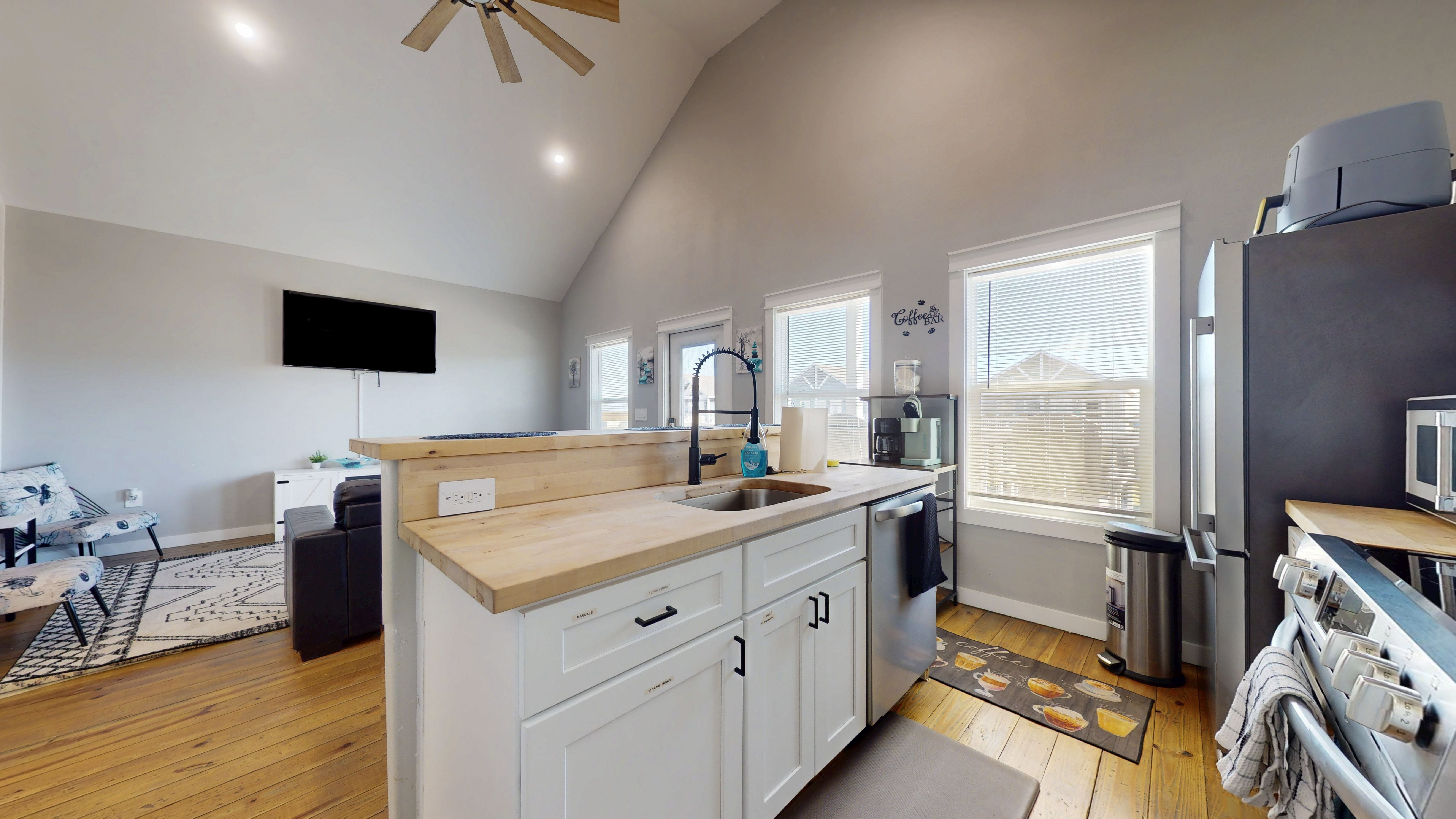 Crystal Beach Getaway | Photo 8