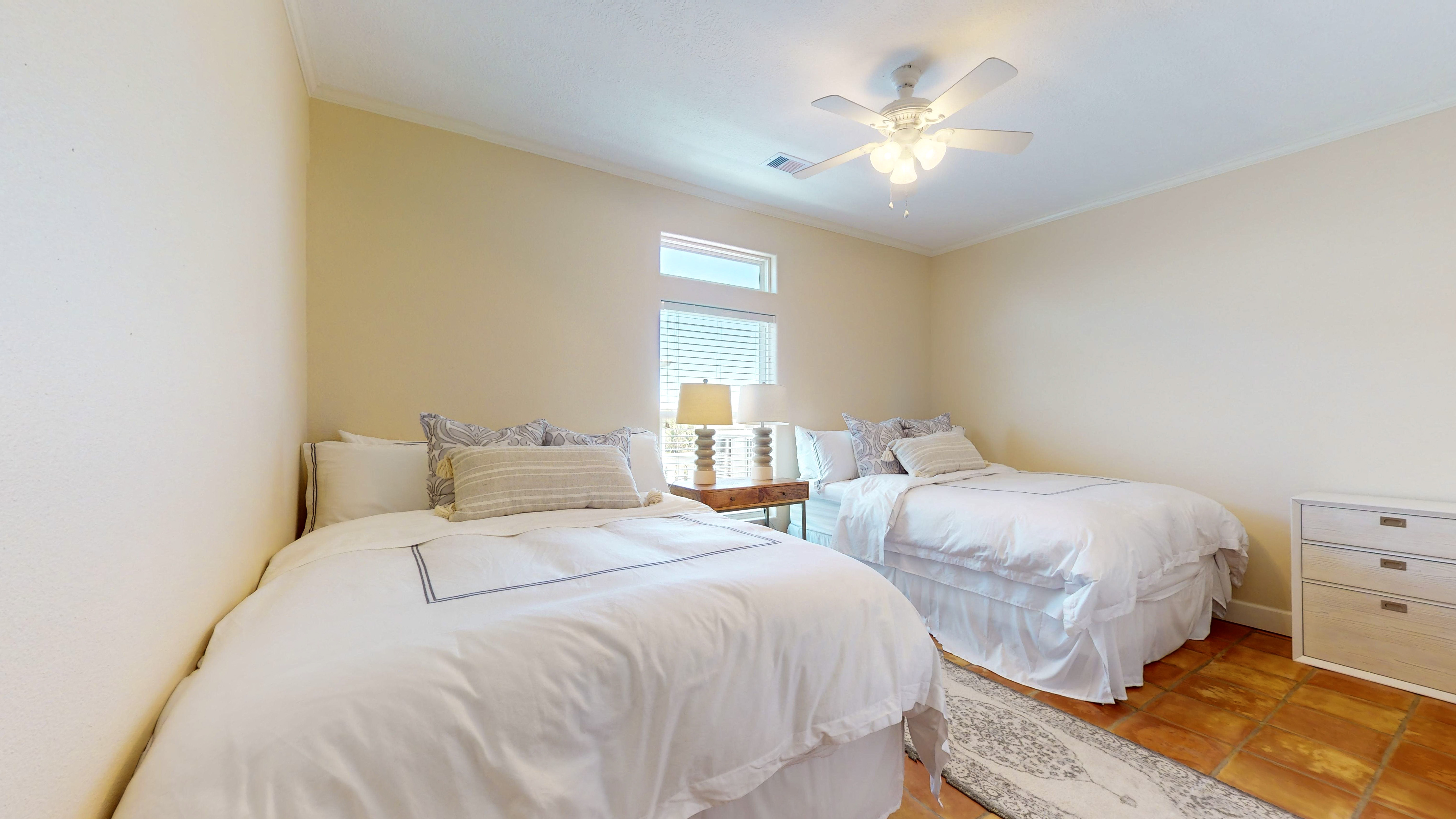 942 Kent | Photo 16