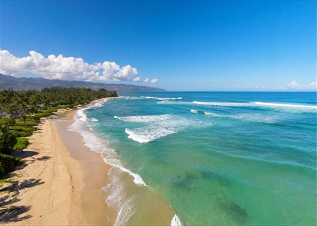 Laniakea - North Shore Beachfront - Hawaii Beach Homes