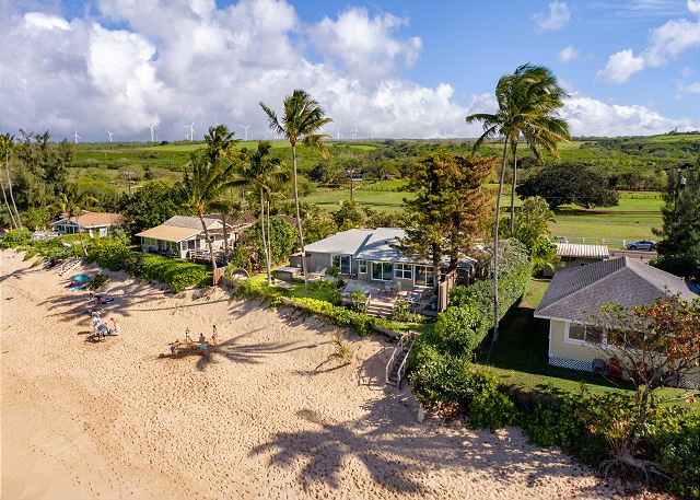 Laniakea - North Shore Beachfront - Hawaii Beach Homes