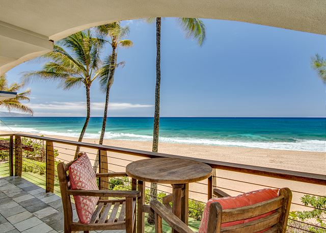 The Blue Wave House Beachfront Hawaii Beach Homes