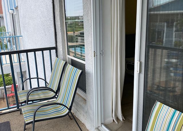 Madeira Beach 2 Bedroom, 1 Bath 230 4