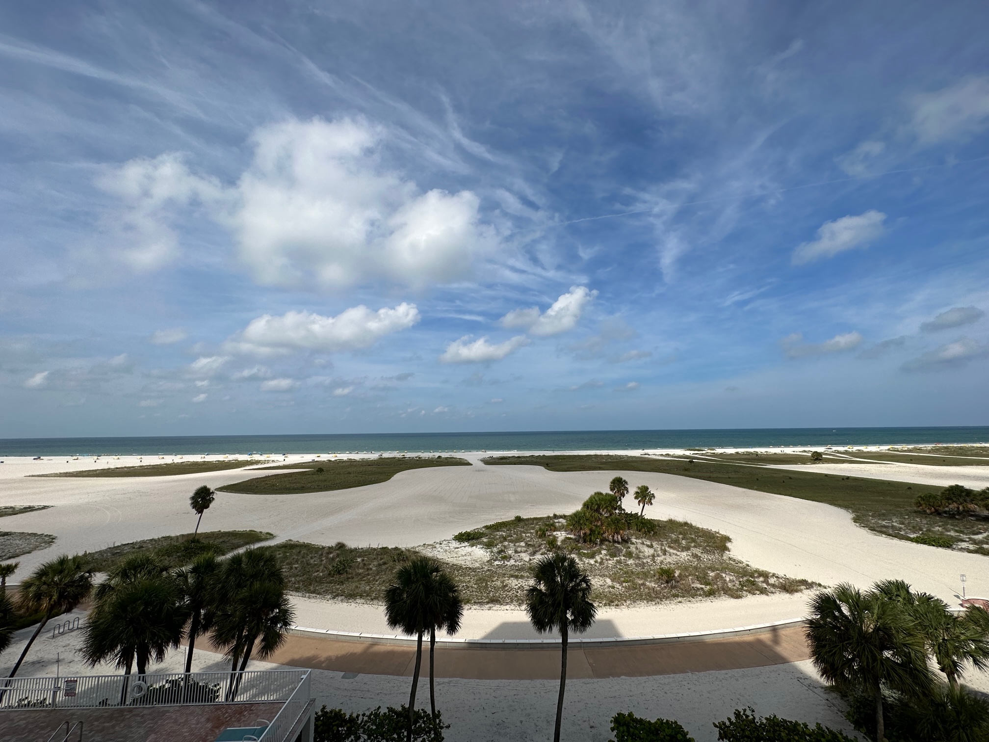Treasure Island Beach Front Pool Wi-Fi 605 | Photo 2