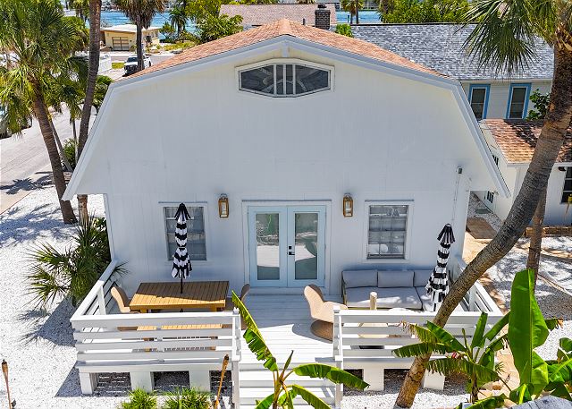 Pass A Grille Beach Historic Barn House 3