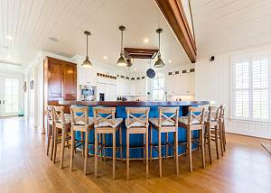 Dining bar around the kitchen