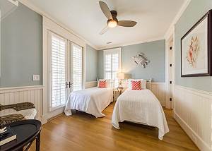 Bedroom with two twins
