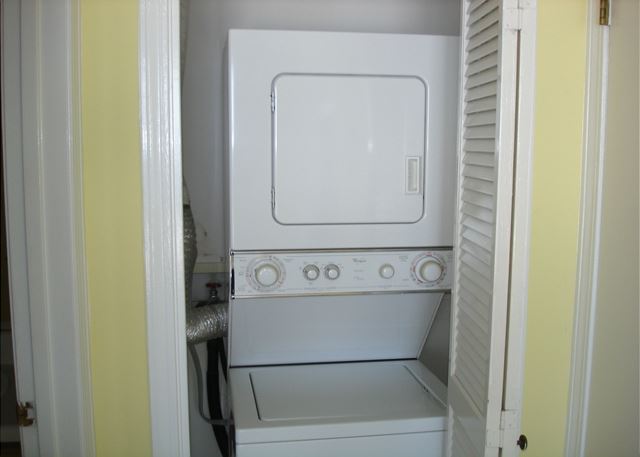 Stack washer/dryer
