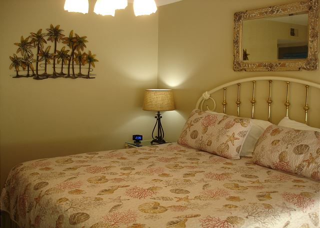 Master king bed