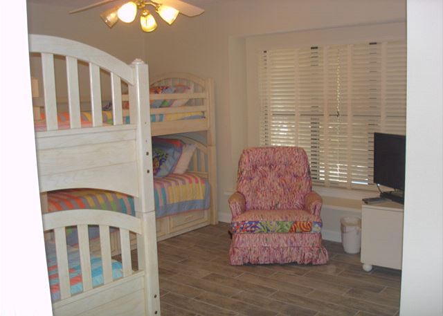 Bunkbed guest room
