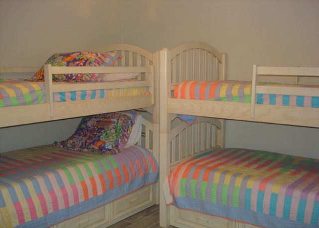 Guest bunkbeds