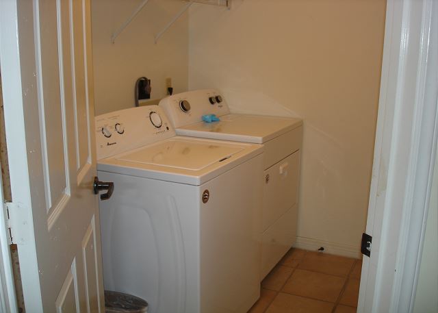 Full washer/dryer in laundry room