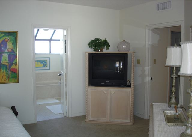 Master tv & adjoining bathroom