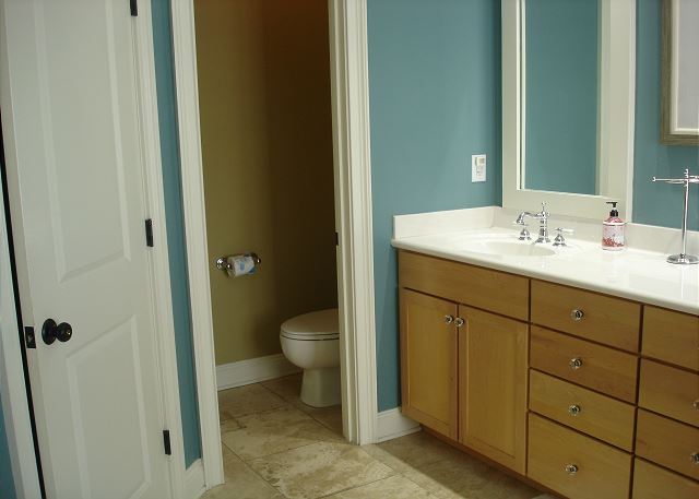 Toilet area