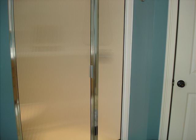 Shower stall
