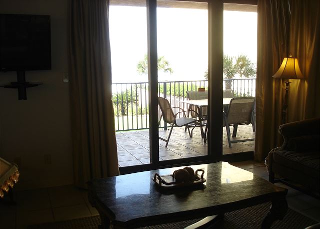 Sliding door in living area to the balcony