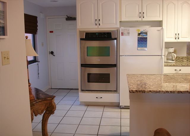 Kitchen & entry door