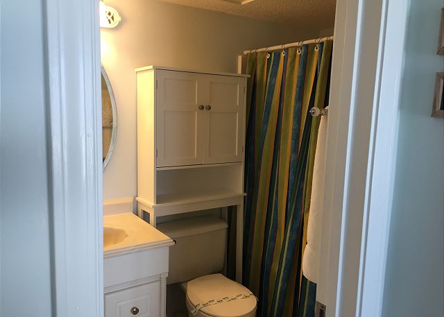Adjoining bath to master