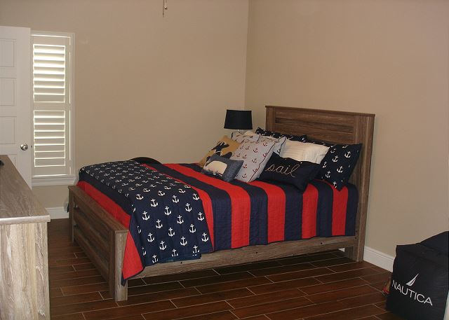 2nd queen guest room
