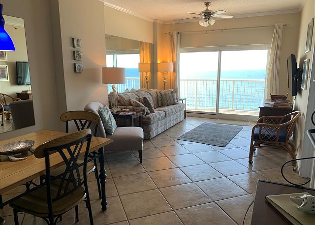Dining & living areas