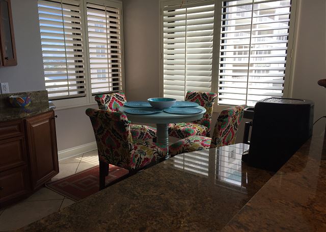 Kitchen dining area