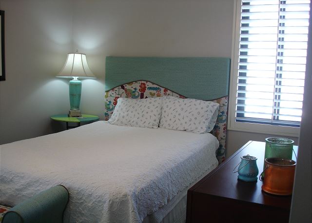 Guest queen room