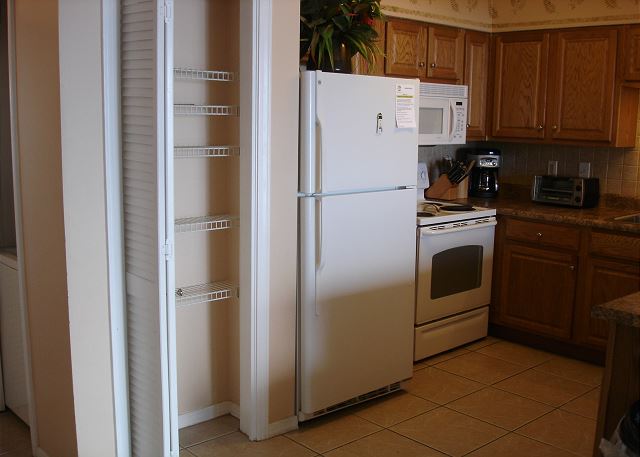 Kitchen pantry