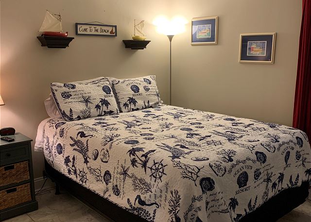 Guest queen bedding