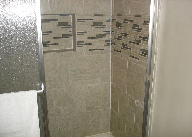 Walk in shower stall