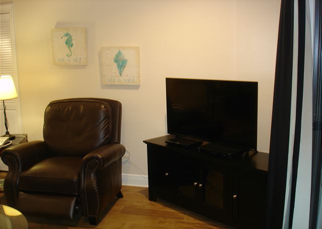 Living room tv and recliner
