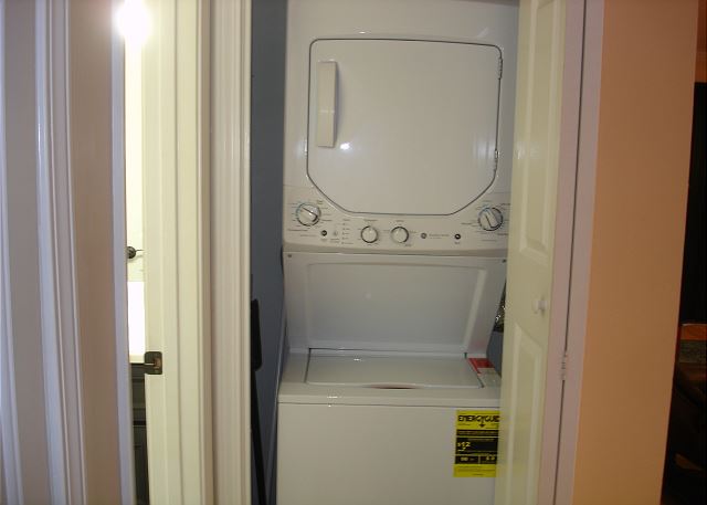 Stack washer/dryer