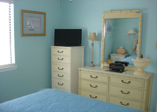 Guest room tv