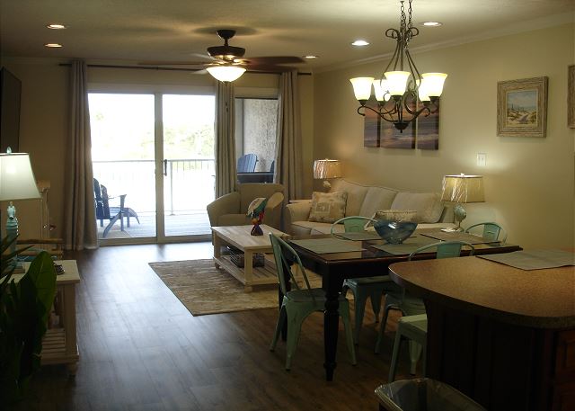 Looking into unit from the front door