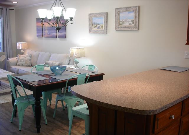 Kitchen bar & dining