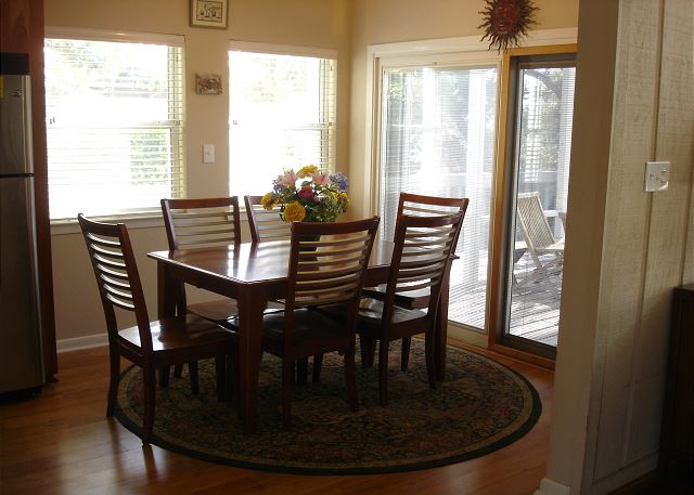 Dining area & door to screened porch