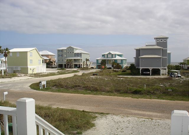 Distance to the beach from front door
