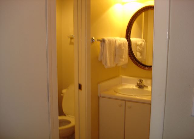 Bathroom sink
