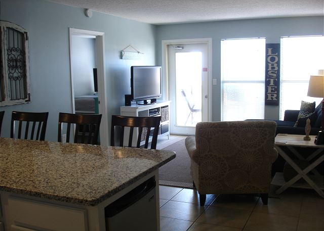 Looking into the unit from the hall