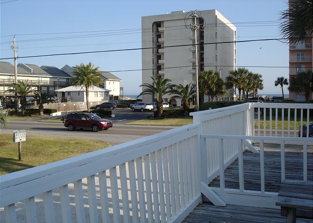 Deck on the back of the unit