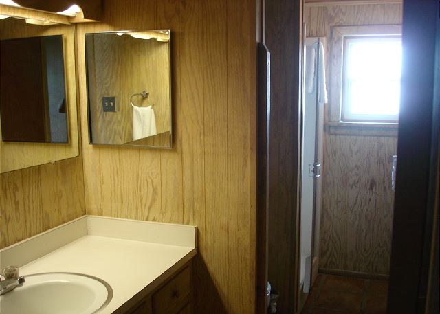 East shower bathroom