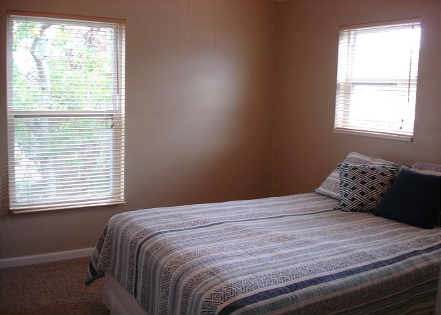 Guest queen bed