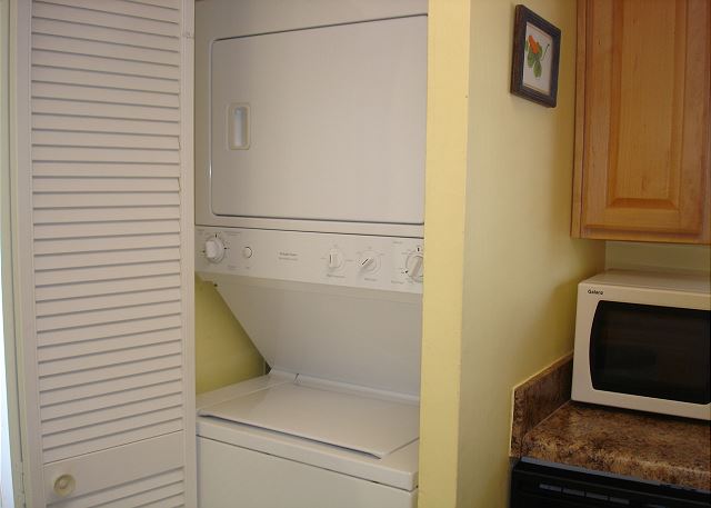 Stack washer/dryer