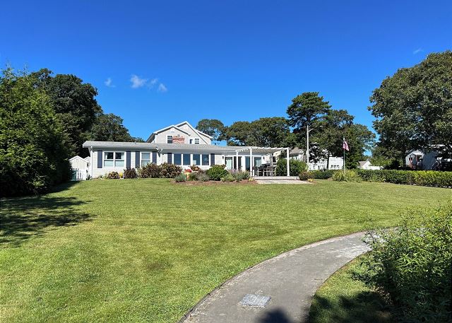 Featured Property 25 Menemsha Road-Popponesset