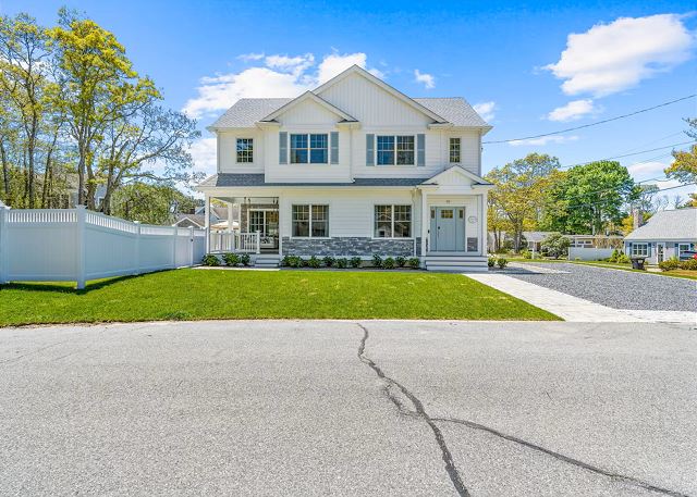 Featured Property 49 Clover Lane-Popponesset