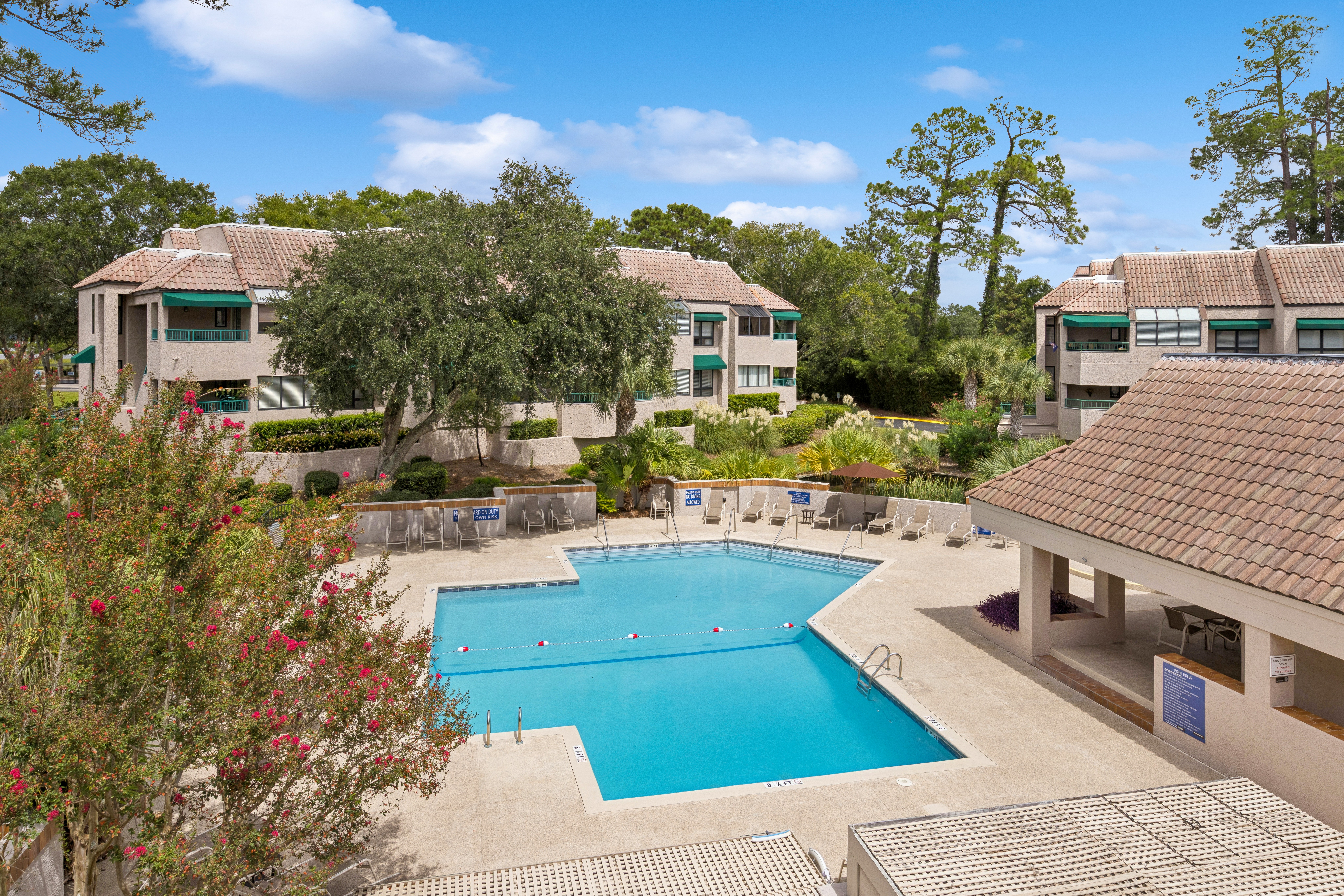 Community Friendly Pool - For Fun & Exciting Off-Time