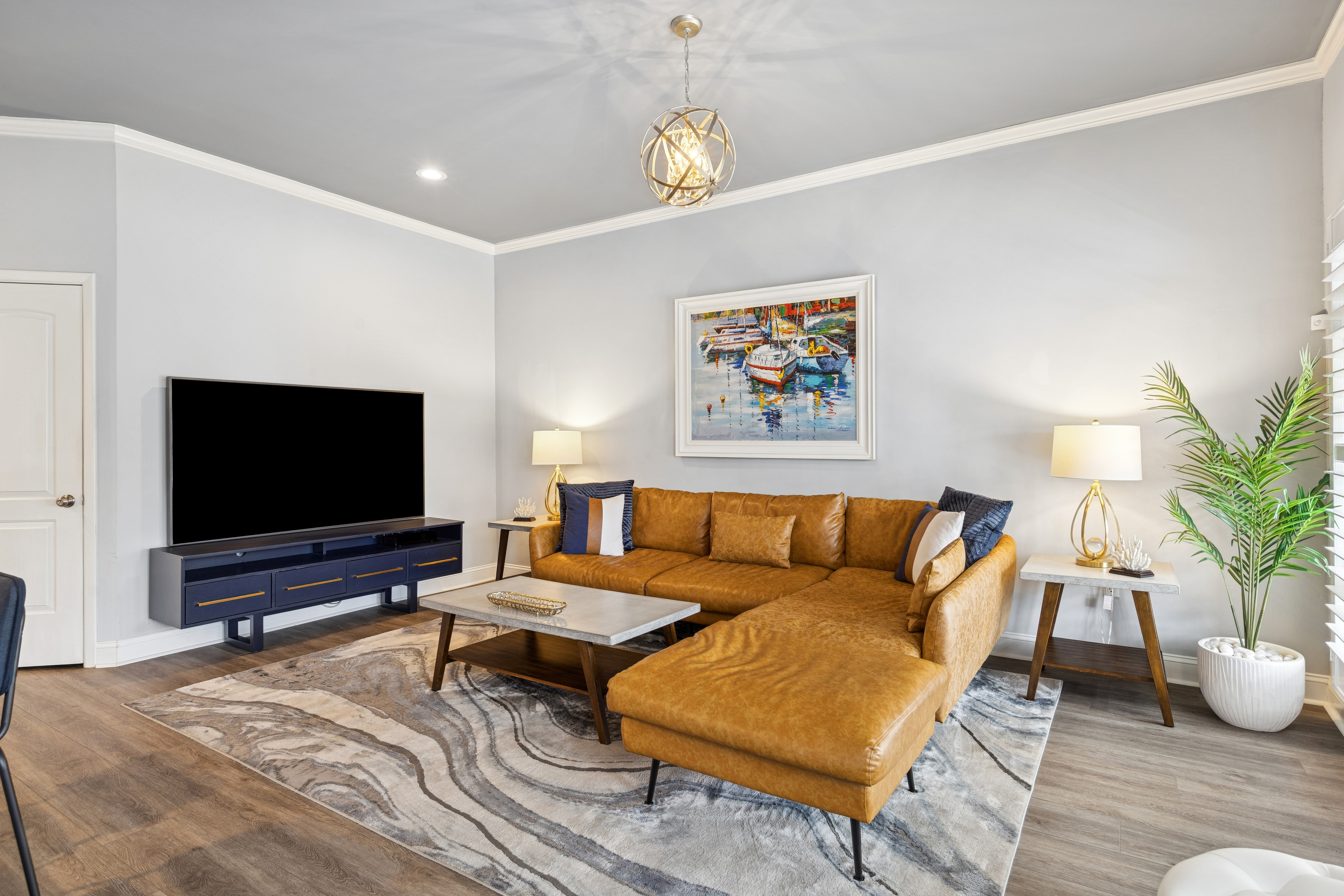 Moden-Scandi Style for an After-Beach Recharge