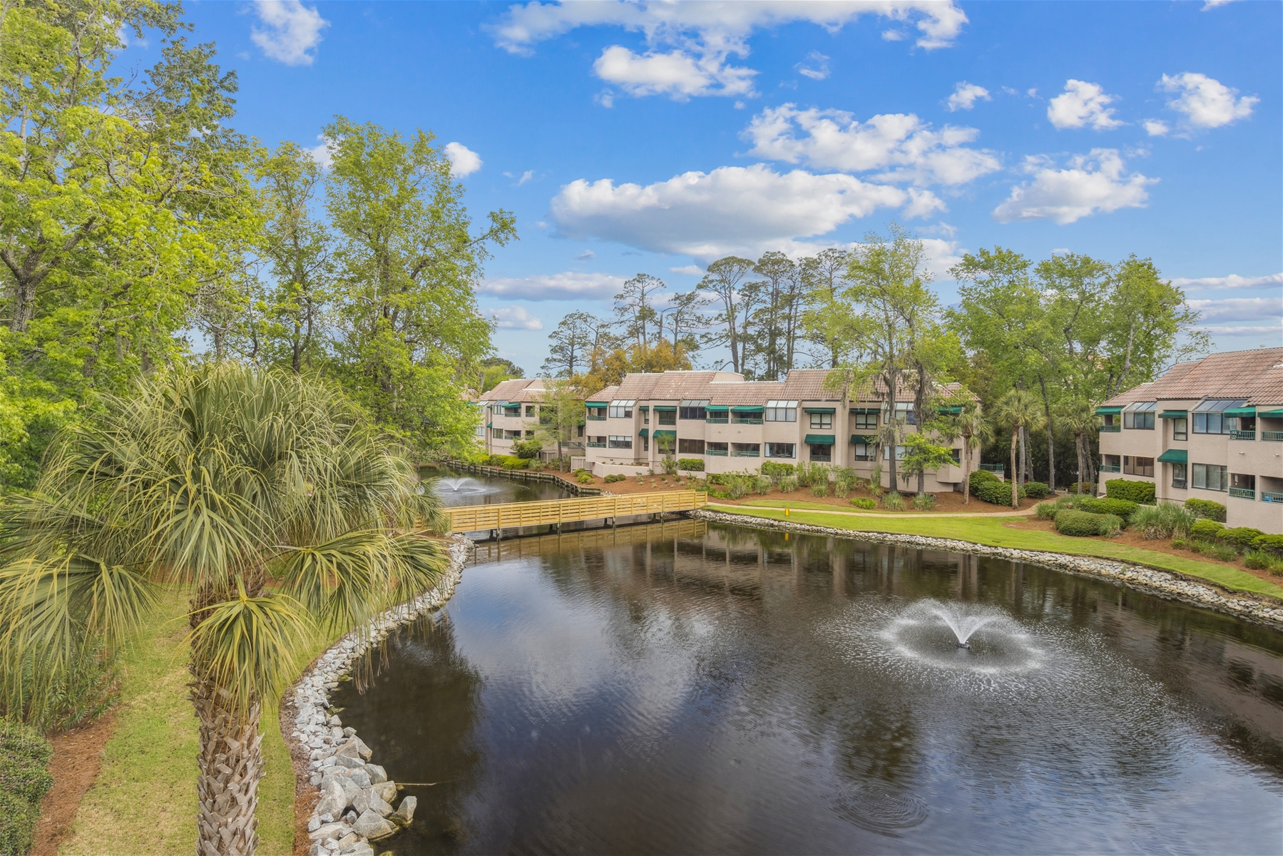 Breathtaking 2BR 2BA Villa in the Heart of Hilton Head Island