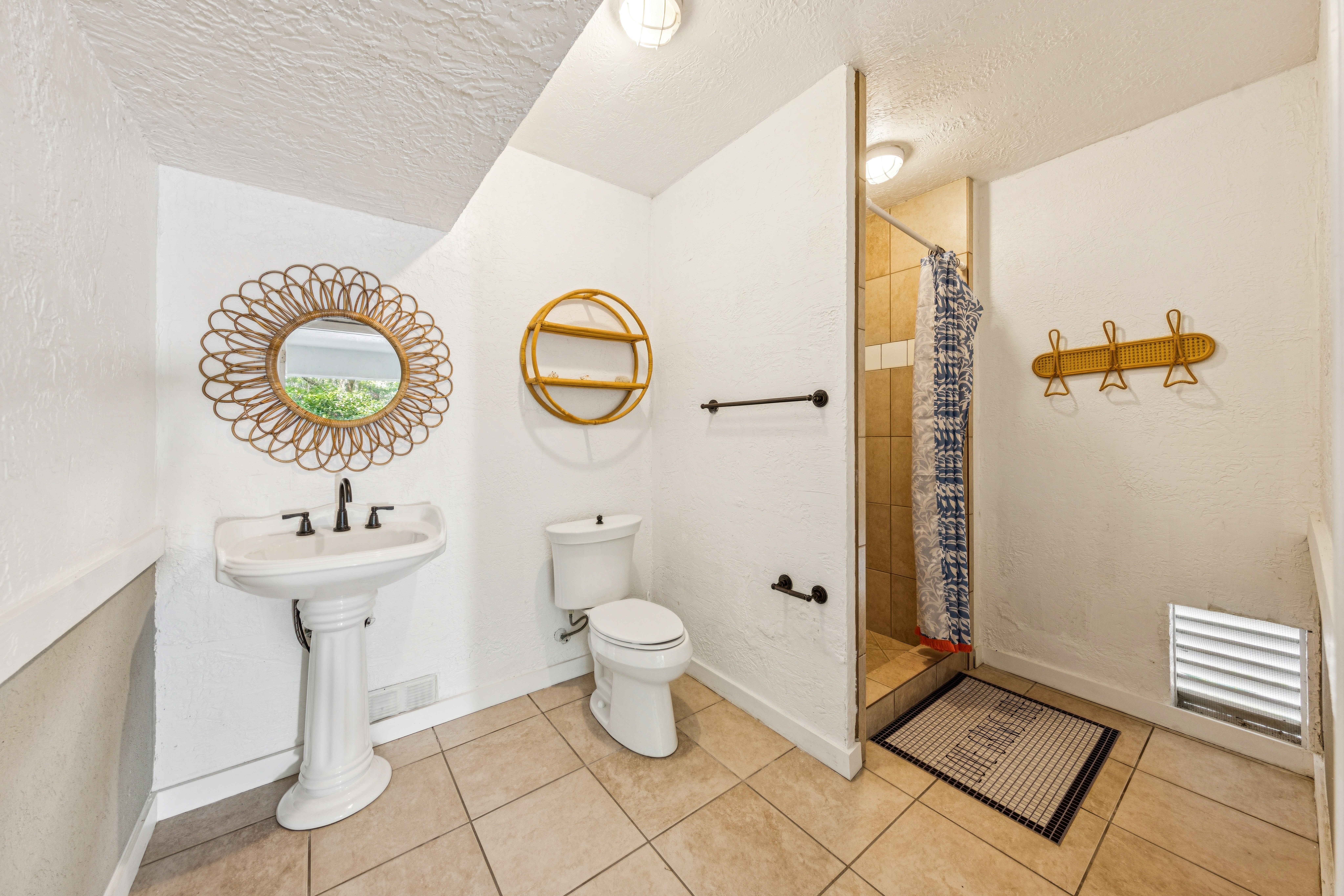 Poolside Powder Room