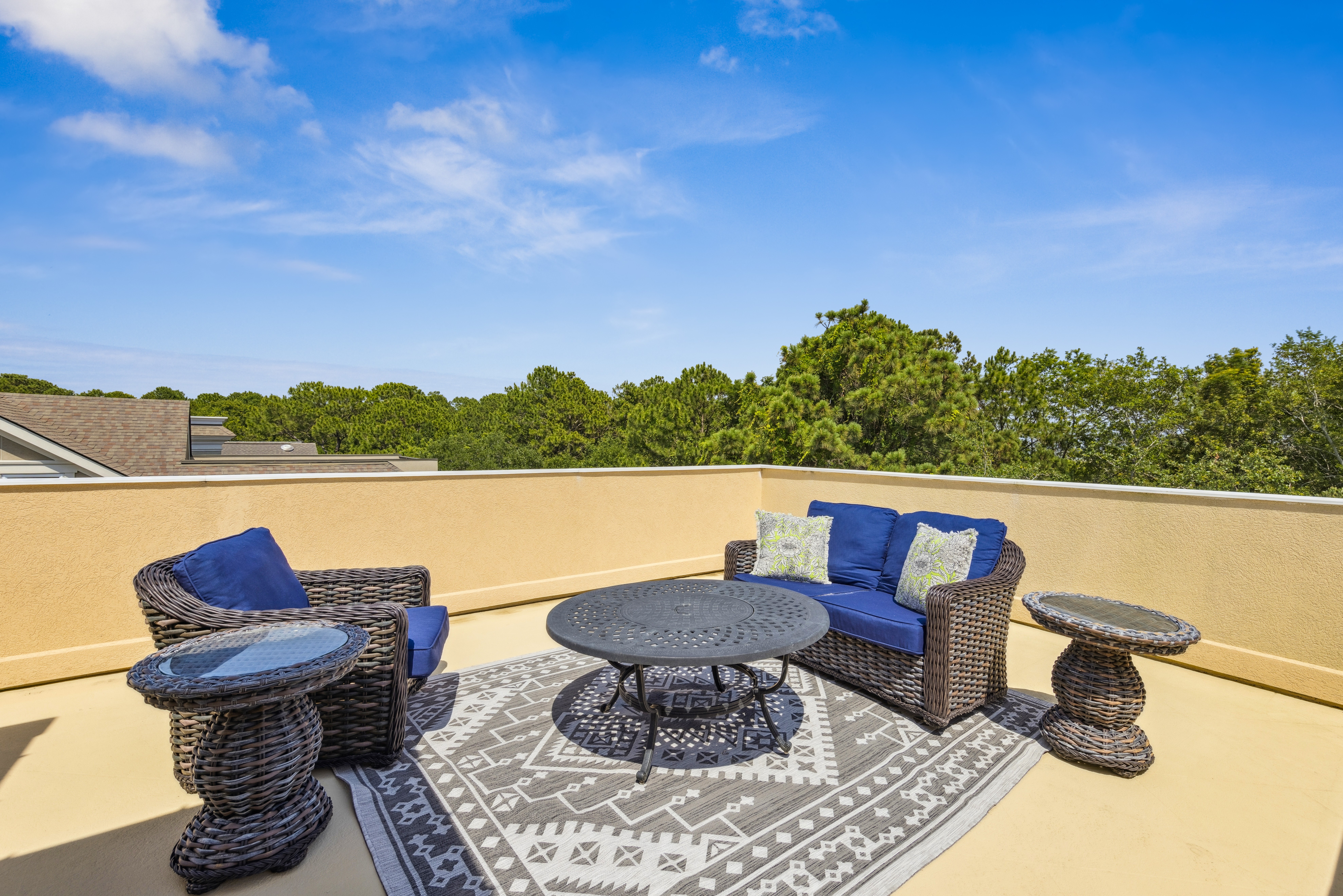 Veranda to Stay on Top of Your Vacation