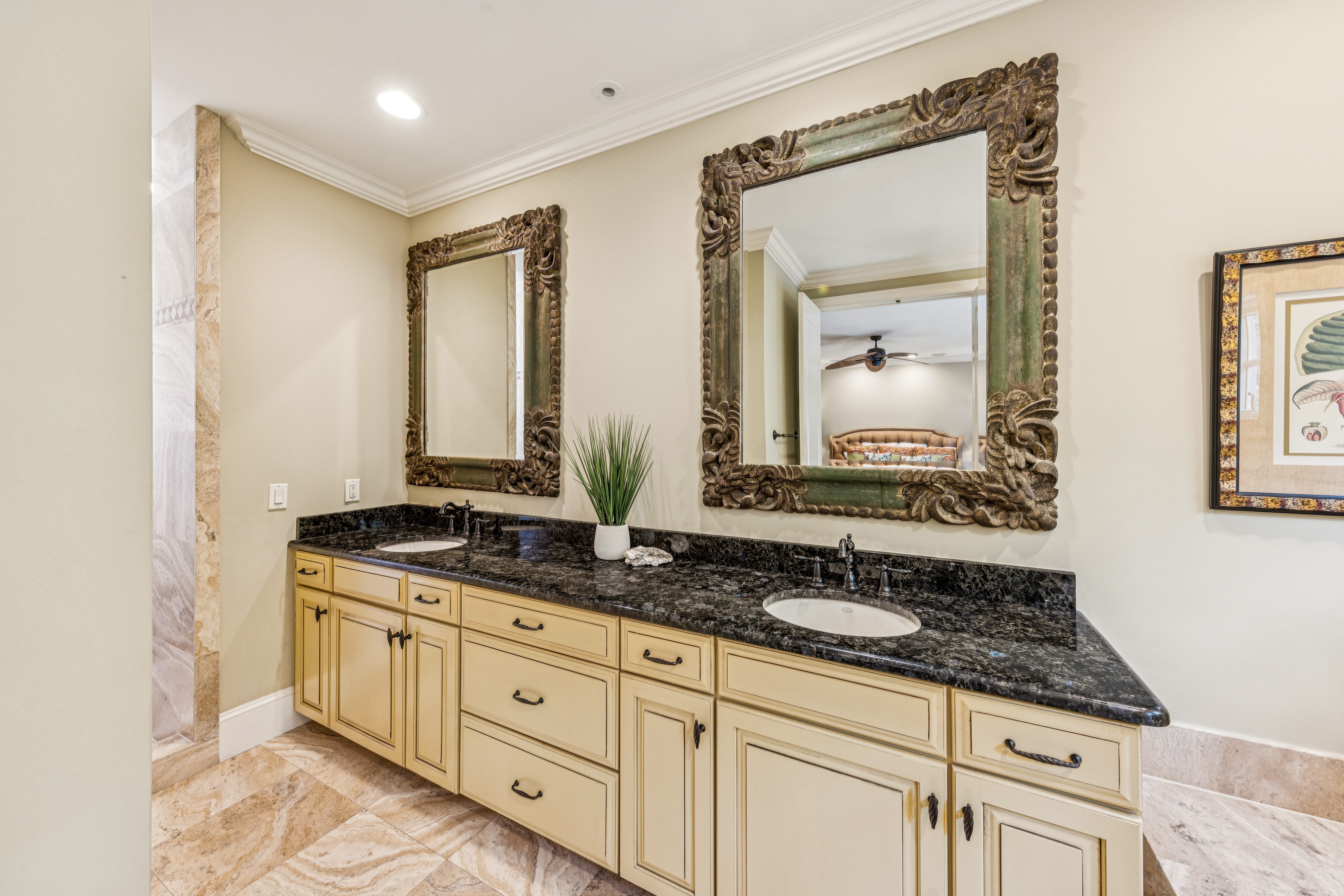 Ocean Air Bath - Enjoy the Space to Yourself 